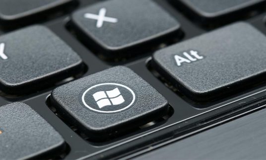 A close up of the Windows key on a keyboard--ms office alternatives
