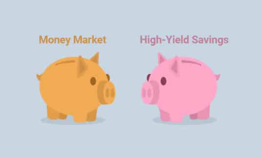 Two differently colored piggy banks, one labeled “Money Market” and the other “High-Yield Savings,” face each other.